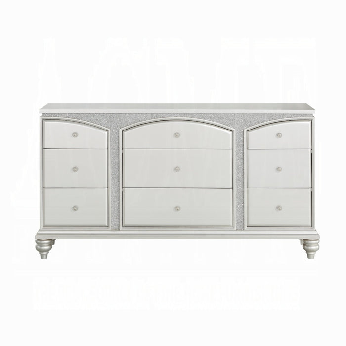 ACME Maverick Dresser