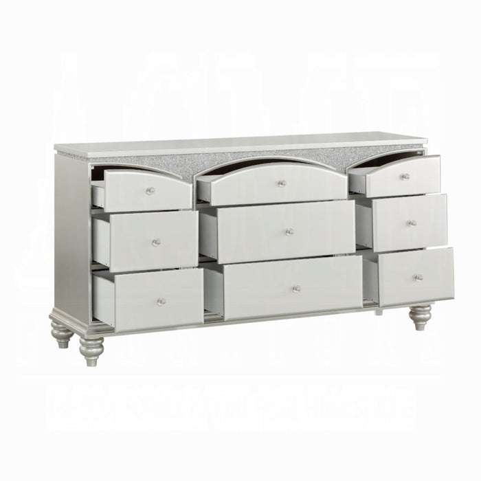 ACME Maverick Dresser